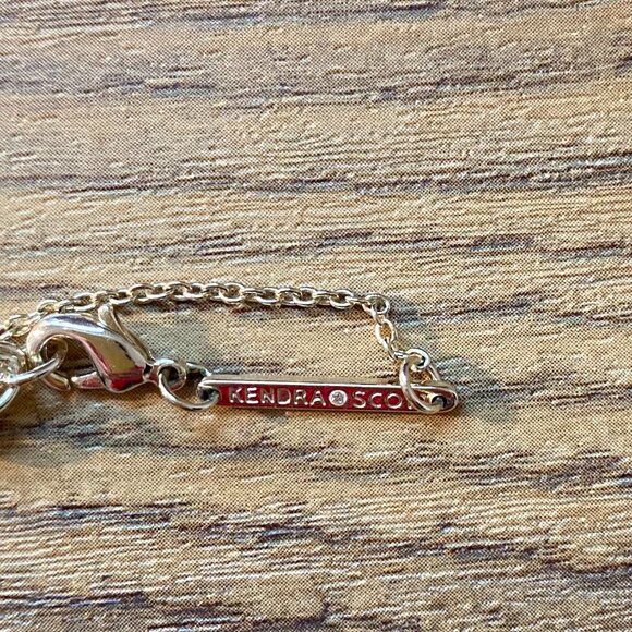 Kendra Scott Eliza Pendant Necklace - Picture 5 of 5